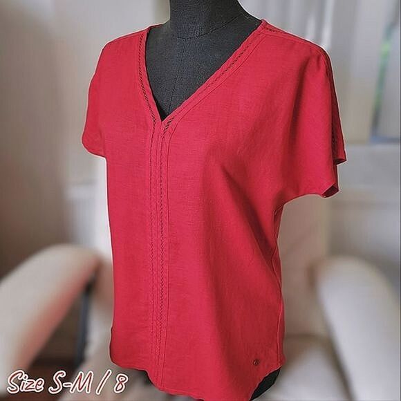 Olsen red linen blend crochet detail v-neck short sleeve t-shirt - Picture 1 of 12